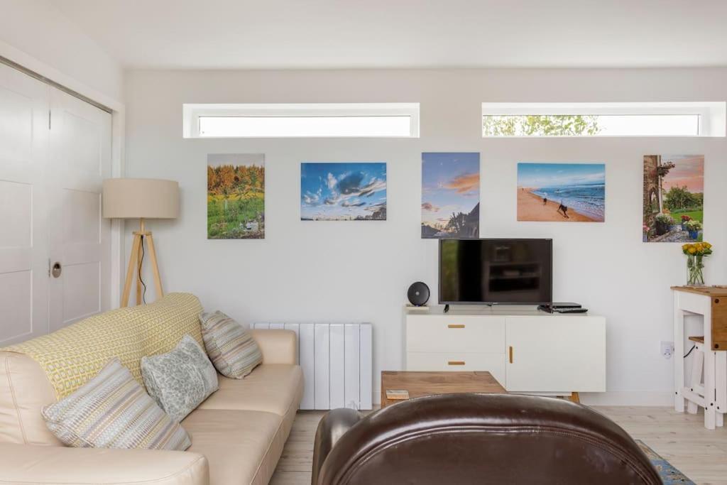 Cosy And Modern 1 Bedroom Garden House - Very Dog Friendly! Tarves Exterior photo